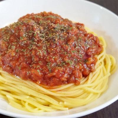 トマトジュースで作るミートソースパスタ