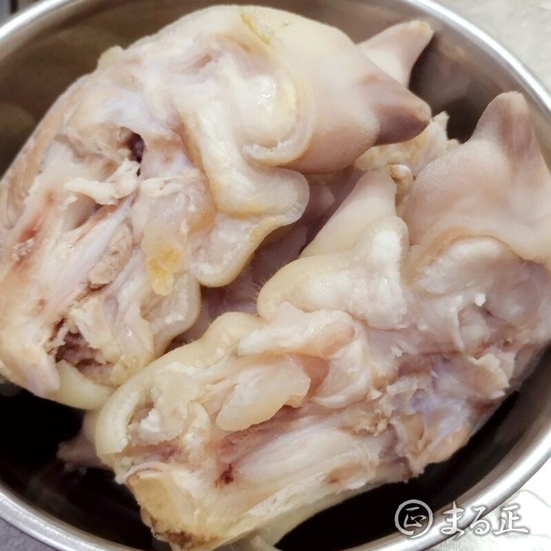 下茹でした豚足