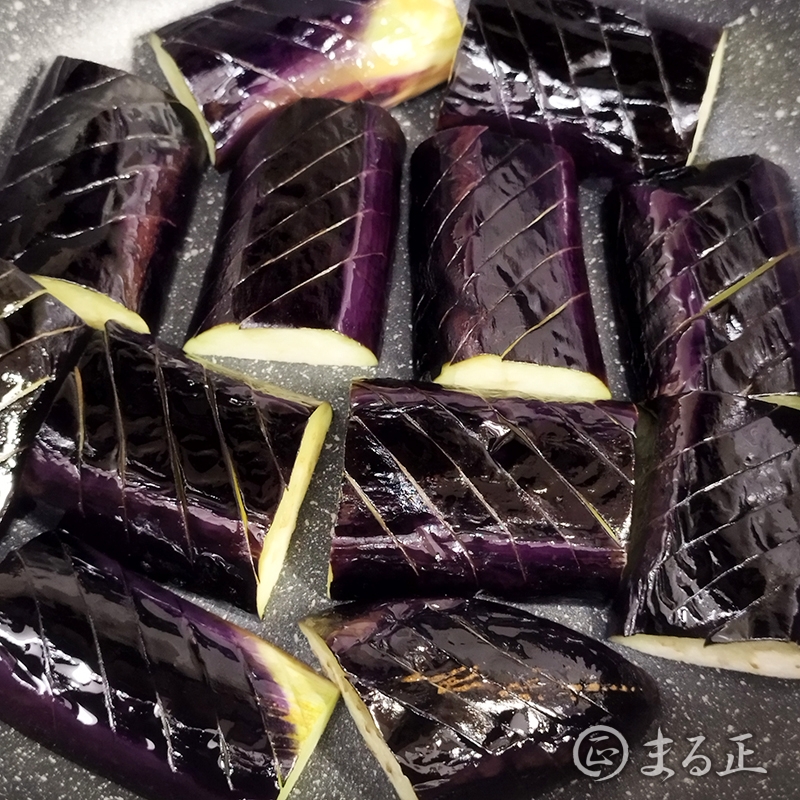 ひっくり返して切り面も焼きます